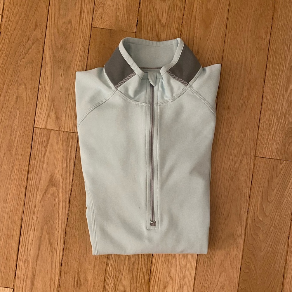 Athleta aqua pullover, new condition